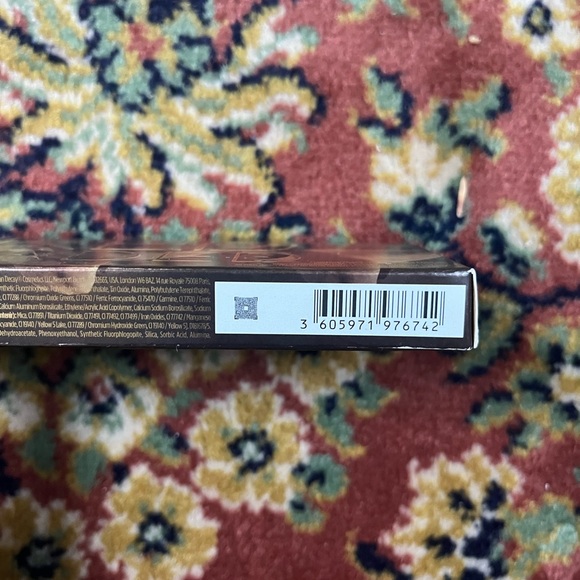 Used 1x, Urban Decay eyeshadow palette - like new - Picture 6 of 6